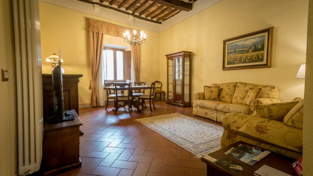 Luxury Apartment Piazza Grande Montepulciano Exterior photo