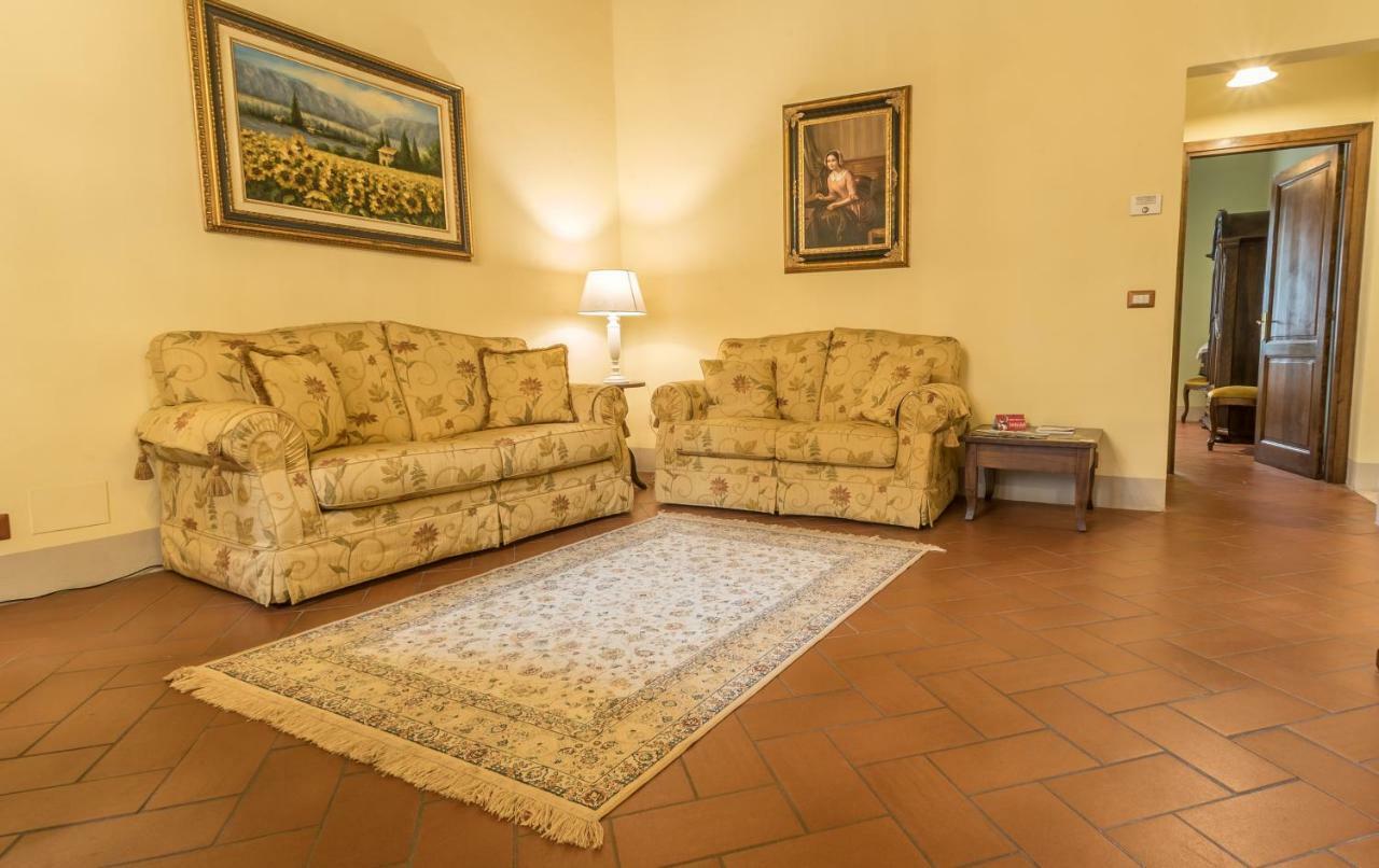 Luxury Apartment Piazza Grande Montepulciano Exterior photo