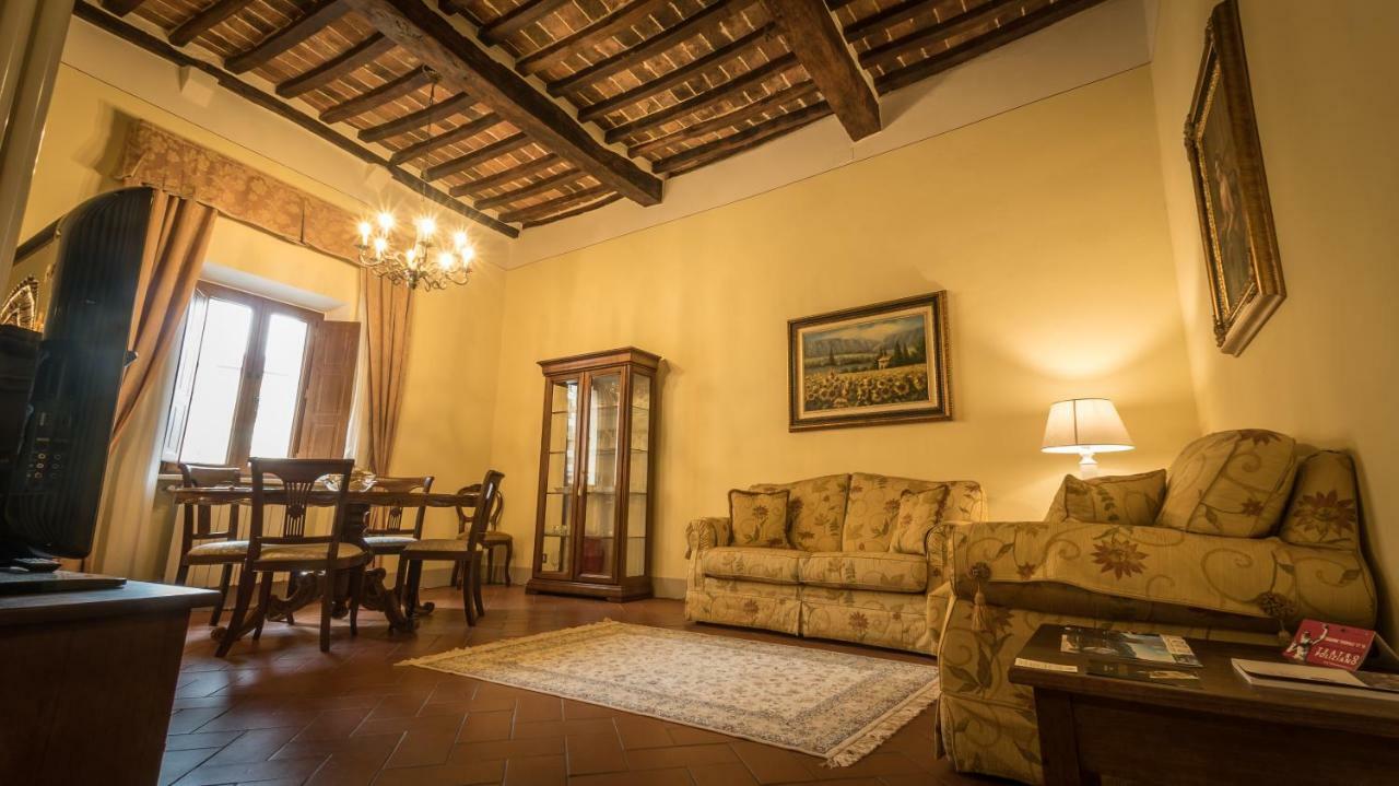 Luxury Apartment Piazza Grande Montepulciano Exterior photo