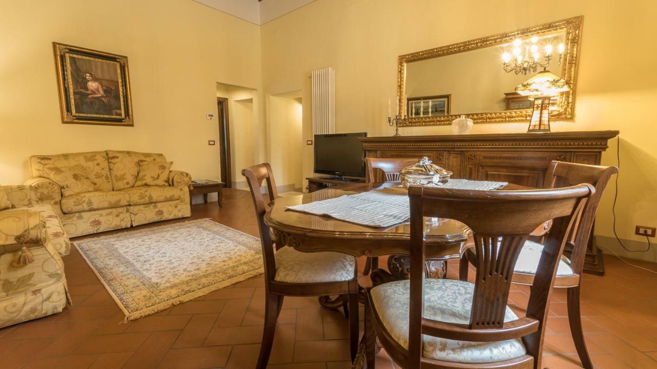 Luxury Apartment Piazza Grande Montepulciano Exterior photo