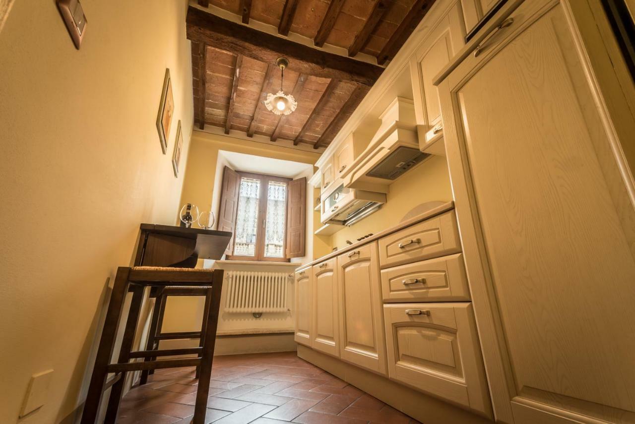 Luxury Apartment Piazza Grande Montepulciano Exterior photo